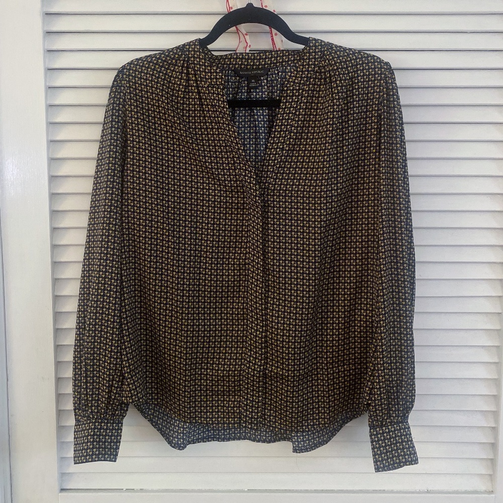 Banana Republic Factory Navy Blue & Gold Blouse